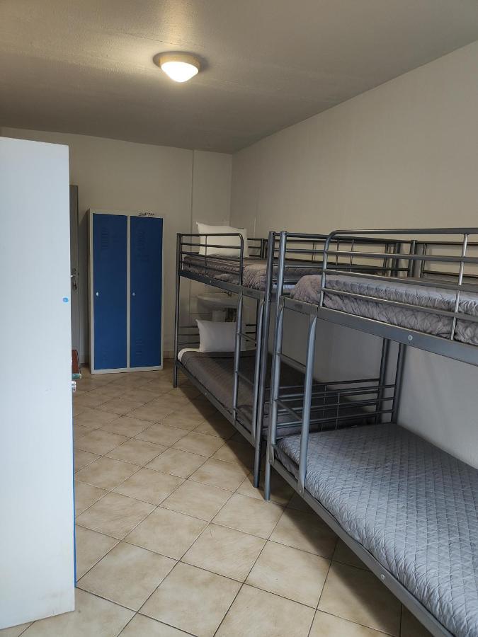 Hotel Les 4 Chenes Pontault-Combault Eksteriør bilde